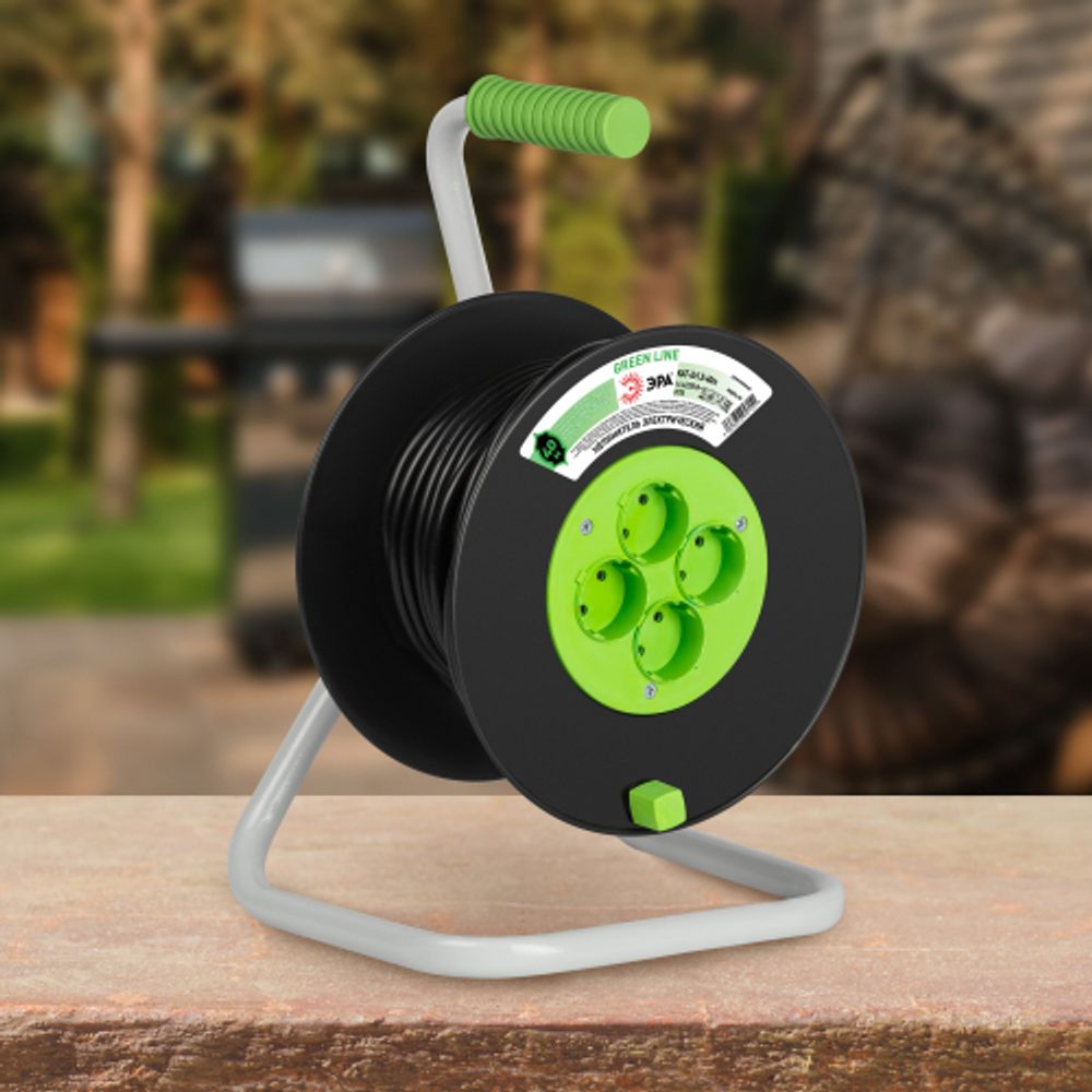 Удлинитель силовой ЭРА GREEN LINE KAT-2x1.5-40m Greenline на катушке пластик 4 розетки без заземления 40м ПВС 2x1.5мм2 | Силовые удлинители