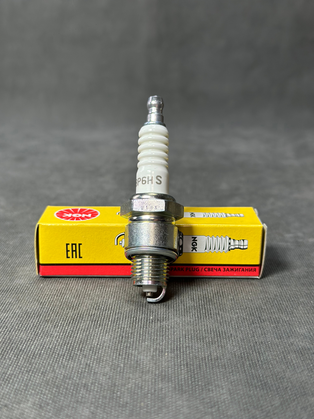 Свеча NGK BP6HS