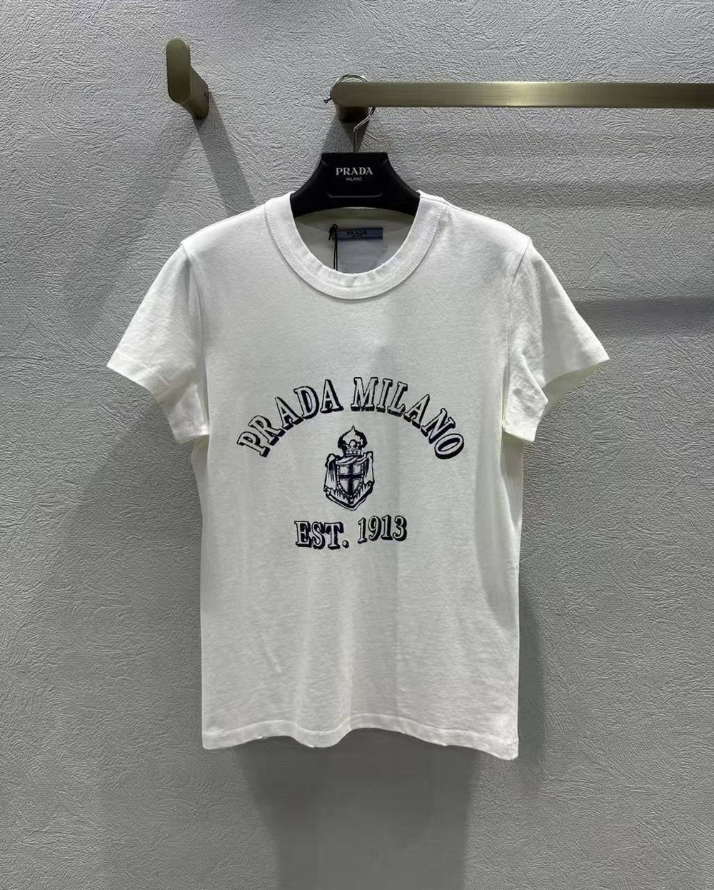 Футболка Prada