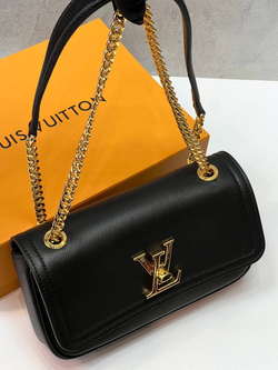Сумка Louis Vuitton Lockme Chain East West