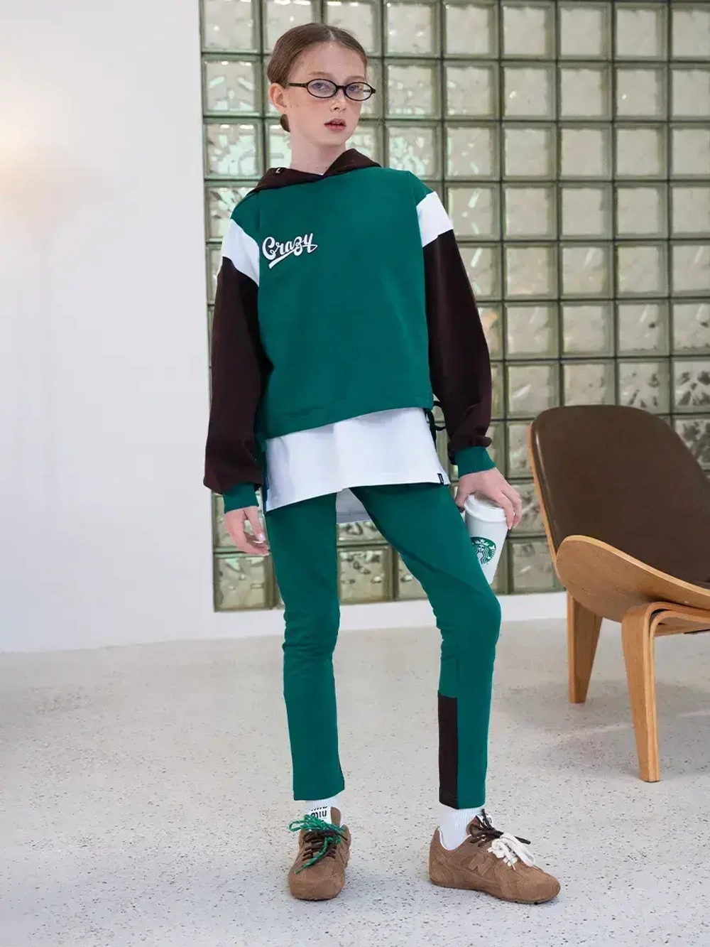 Спортивный костюм для девочки в школу