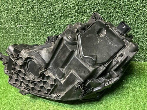 Фара правая Audi A5 2 8W (2019-2025) Laser