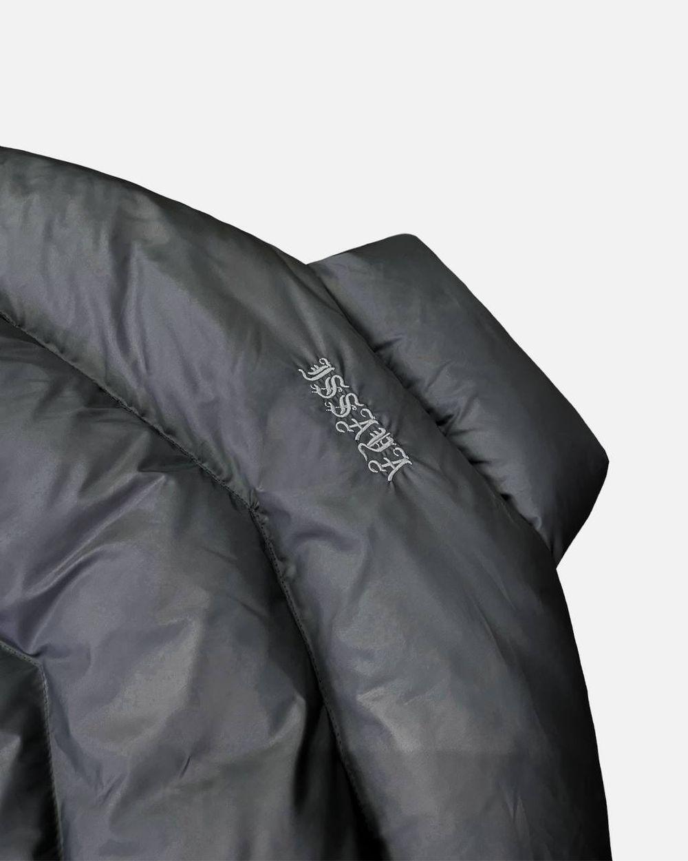 Купить Пуховик Issaya Geometric Dark Grey Пуховик Issaya Geometric Dark Grey