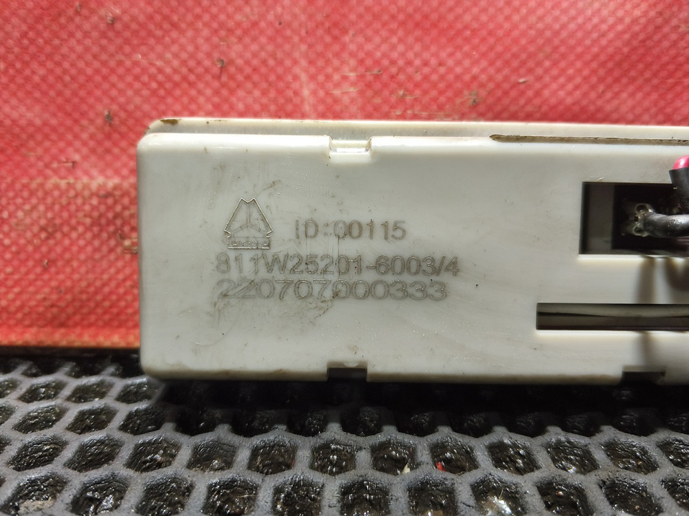 Плафон внутреннего освещения