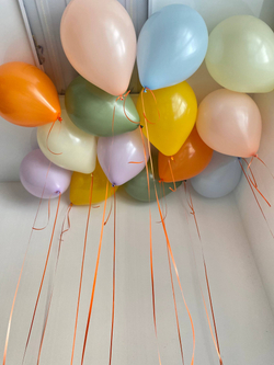 Воздушные шарики под потолок стильно №4909