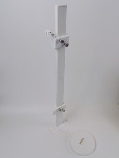 А11.16К (ст.30*10) Кронштейн напольный, высота стойки 670 мм. Крепление за заднюю панель радиатора с крышкой на основание