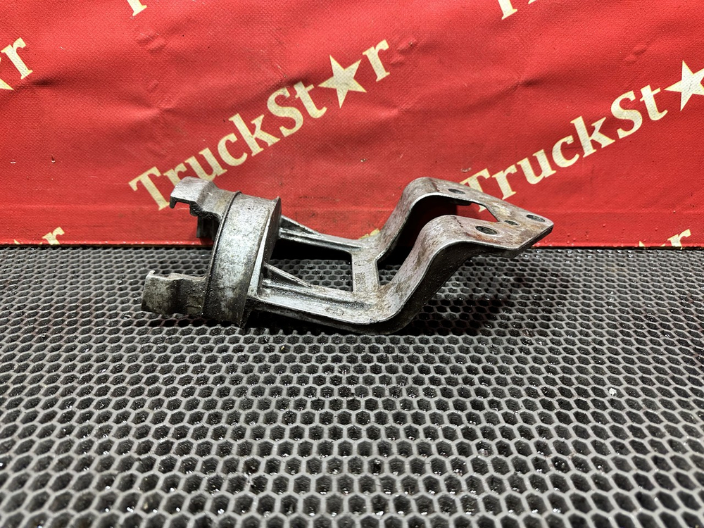 Кронштейн бачка ГУРа