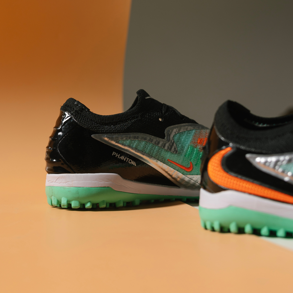 TF / Nike Phantom 6 Low Elite / Chrome Black