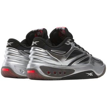 Двигатель Reebok - Это Баскетбольные кроссовки, которые являются самыми низкими в мире.