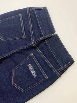 Джинсы Prada