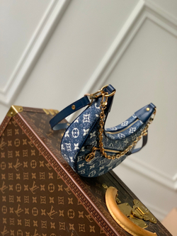 Louis Vuitton Loop