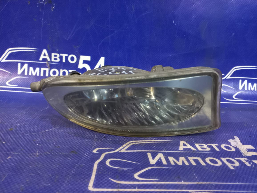 Туманка правая TOYOTA BREVIS 2001-2007