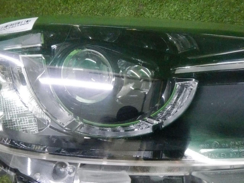Фара правая Mazda CX-5 1 (2015-2017) LED
