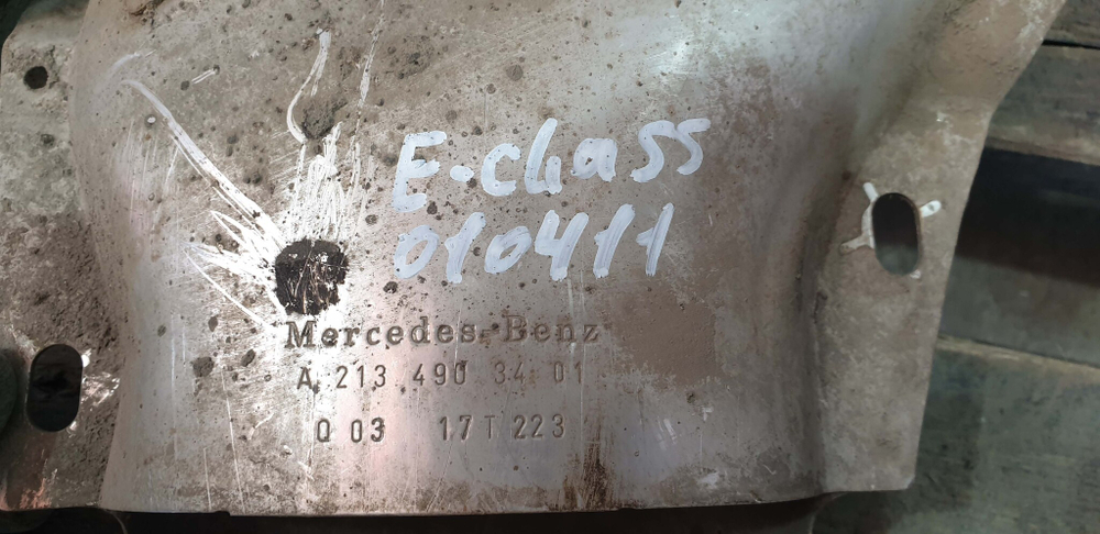 Насадка глушителя правая Mercedes E (W213) Б/У Оригинал A2134903401