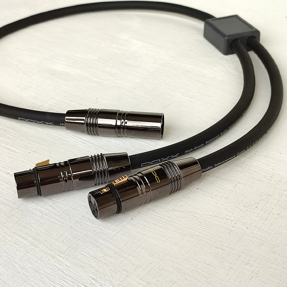 DAXX Y390 Разветвитель 2XLRмама-1XLRпапа кабель из посеребренной монокристаллической меди. High Grade D=9mm