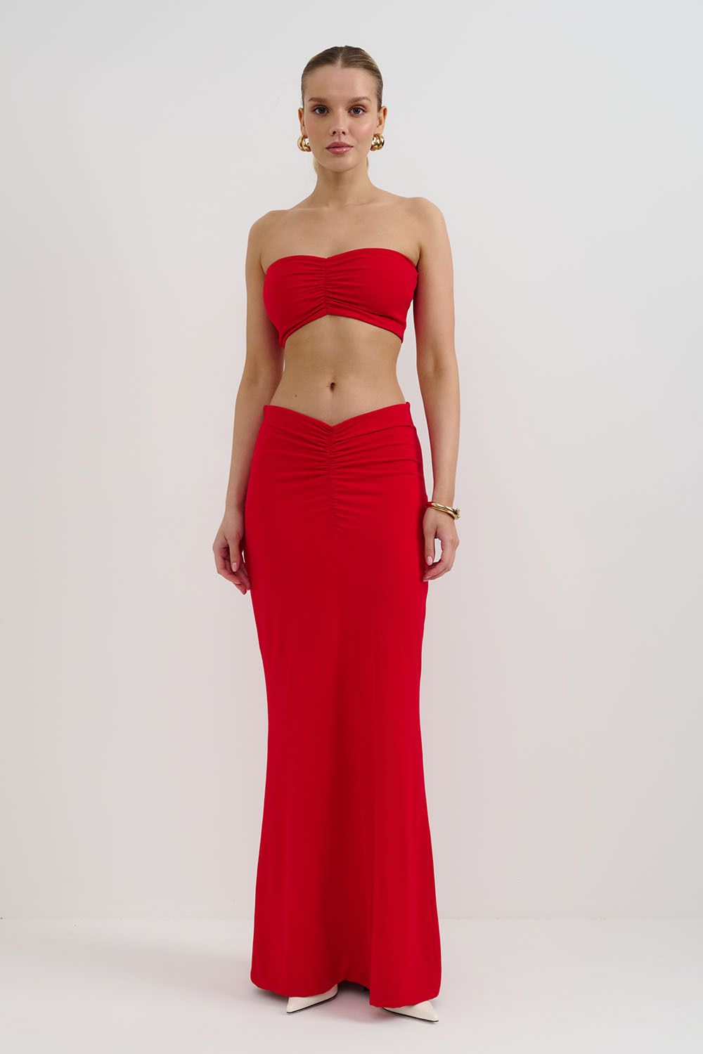 Юбка с драпировкой на бедрах из вискозы красного цвета