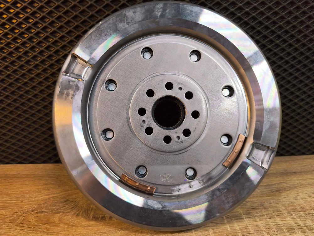 Маховик LUK DQ381 dsg7 0gc