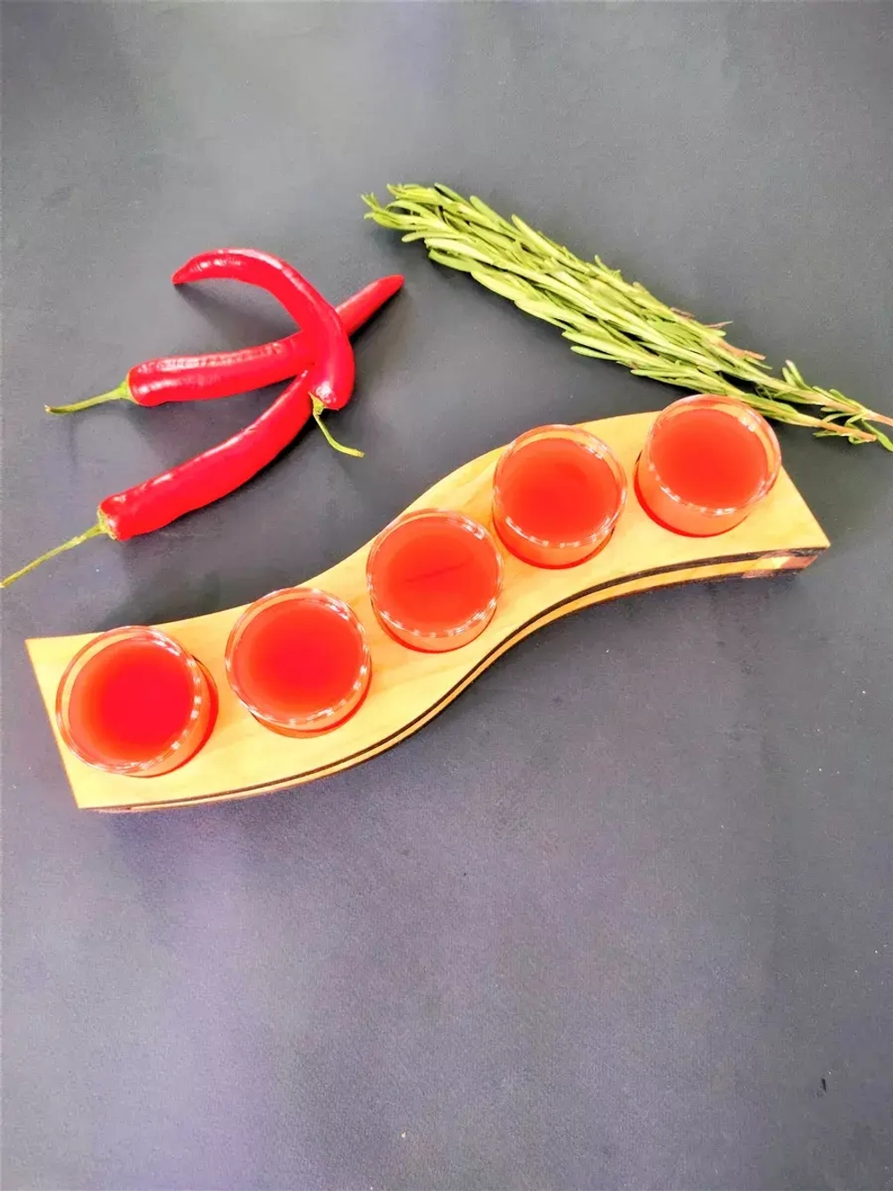 Шотница подставка из кедра с 5 стопками