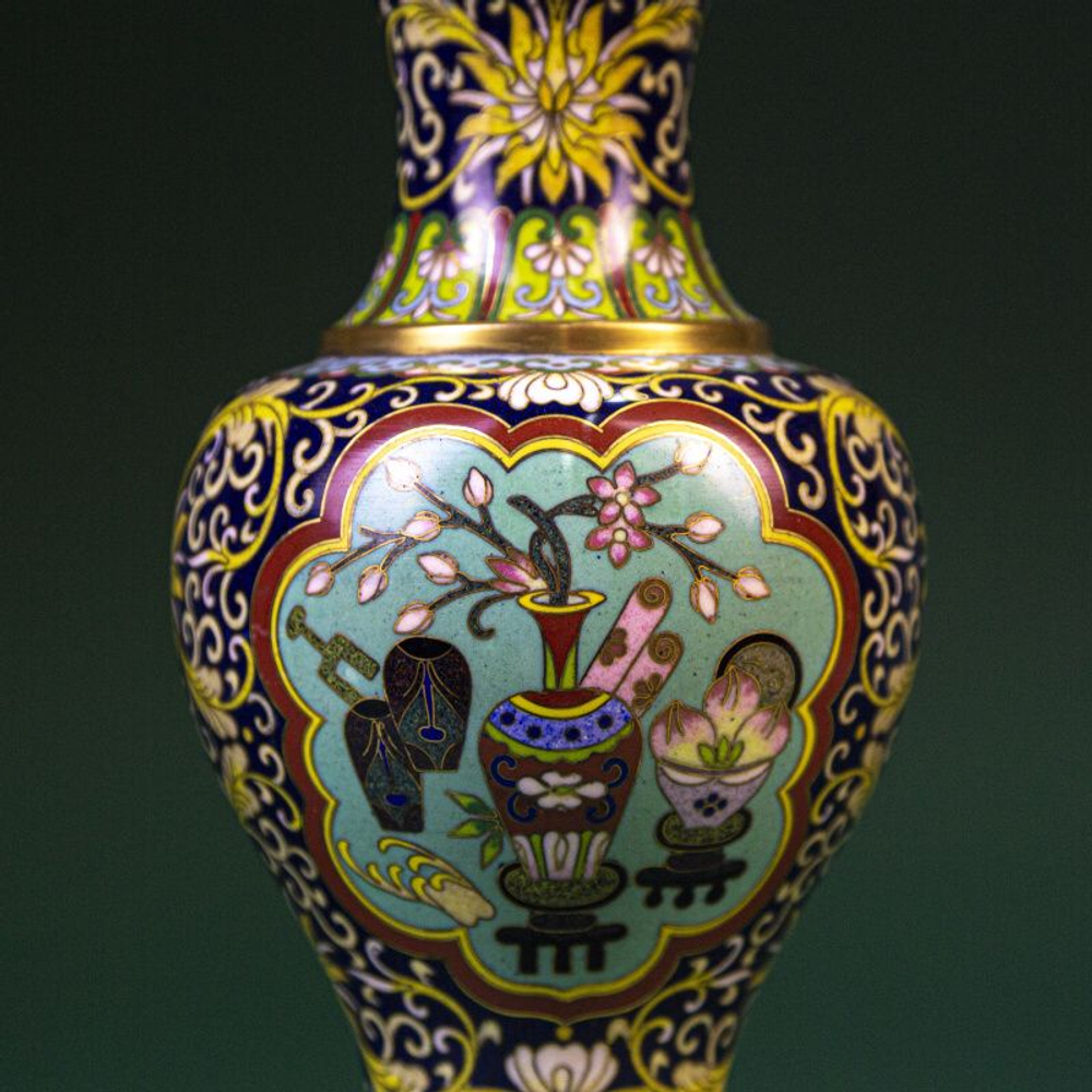 Ваза «Магнолия и лотос»