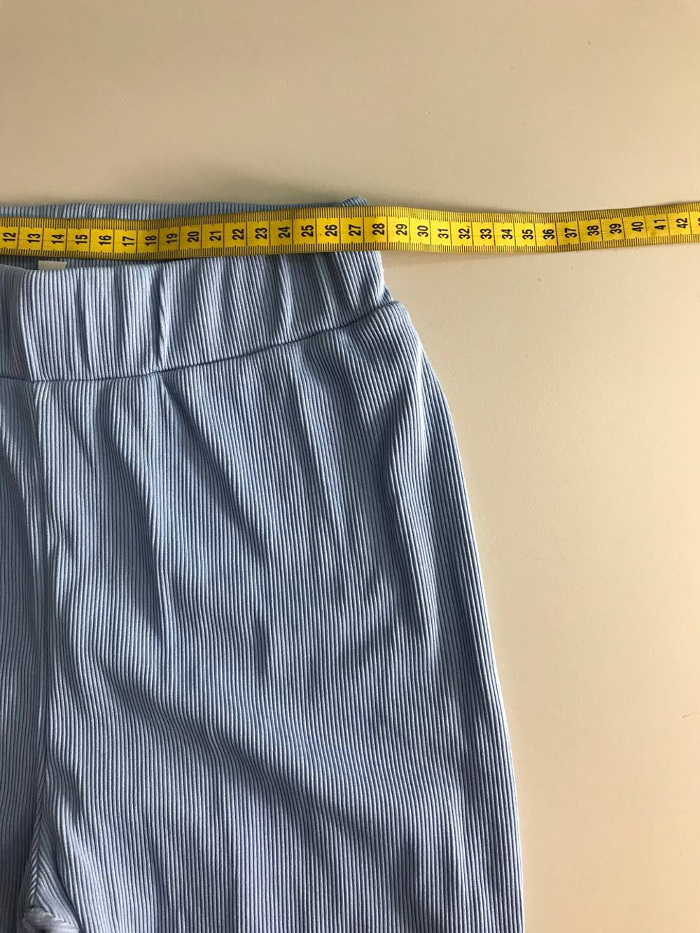 Штаны в рубчик практичные, маркировка S, визуально на 44 размер