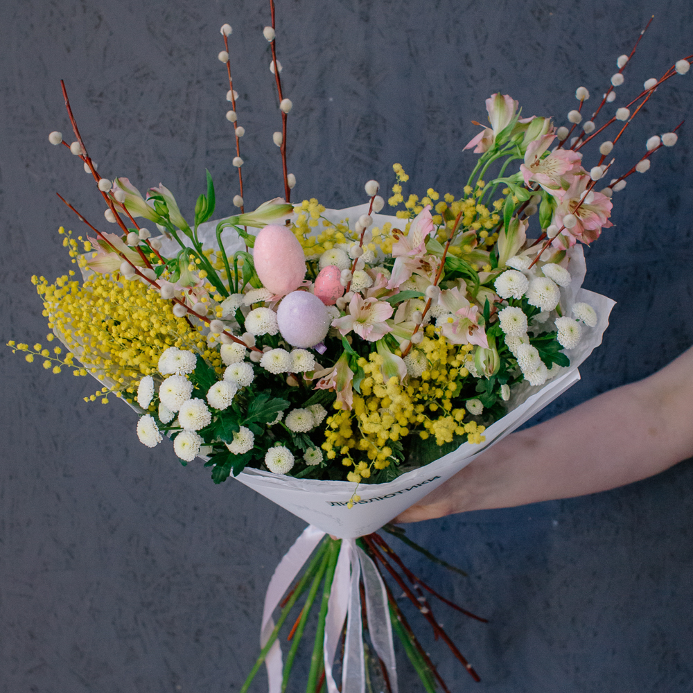 161. Весенний пасхальный букет с мимозой и веточками вербы