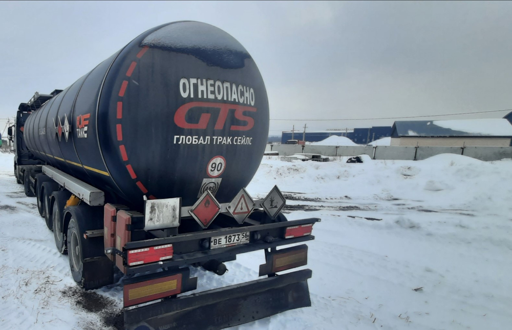 FoxTank 8777 Полуприцеп цистерна 877721 (светлые нефтепродукты)