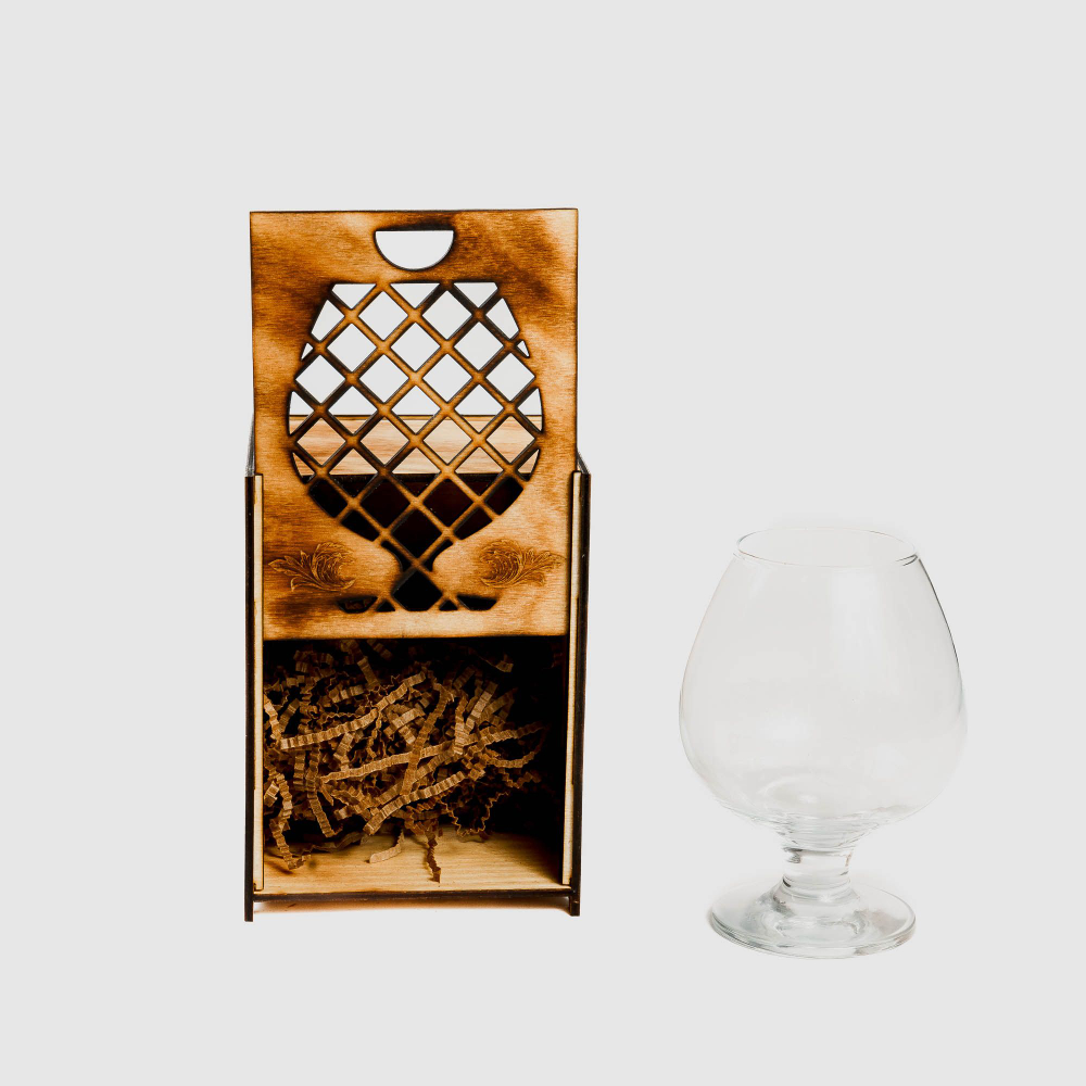 Бокал стеклянный подарочной коробке