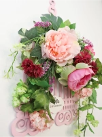 Композиция настенная с искусственными цветами