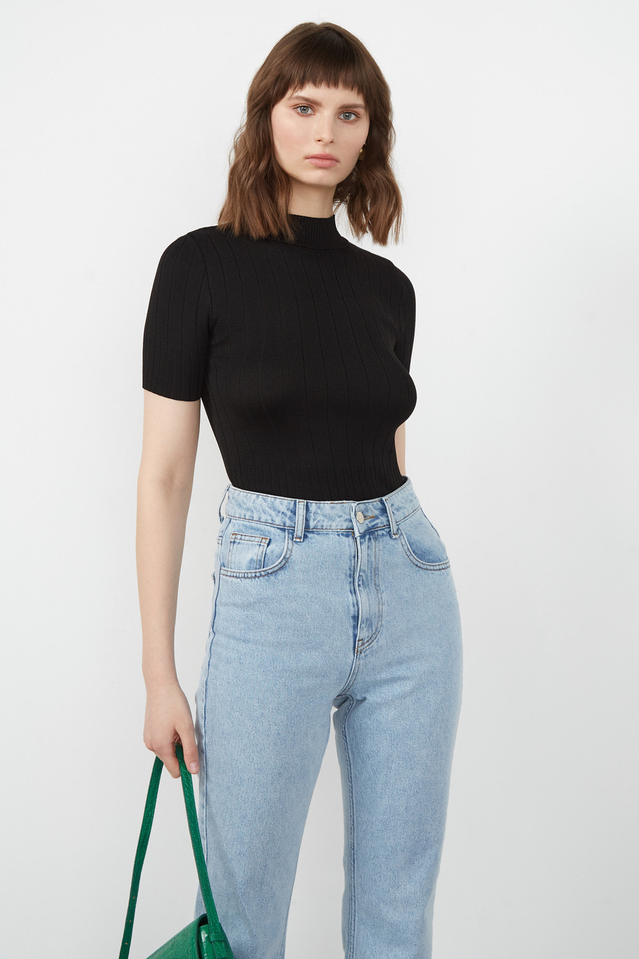 Топ с коротким рукавом