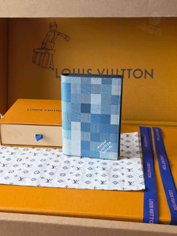 Обложка для паспорта Louis Vuitton