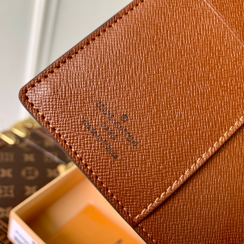 Louis Vuitton Small Ring Agenda