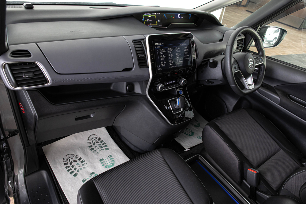 Nissan Serena, 2021 год