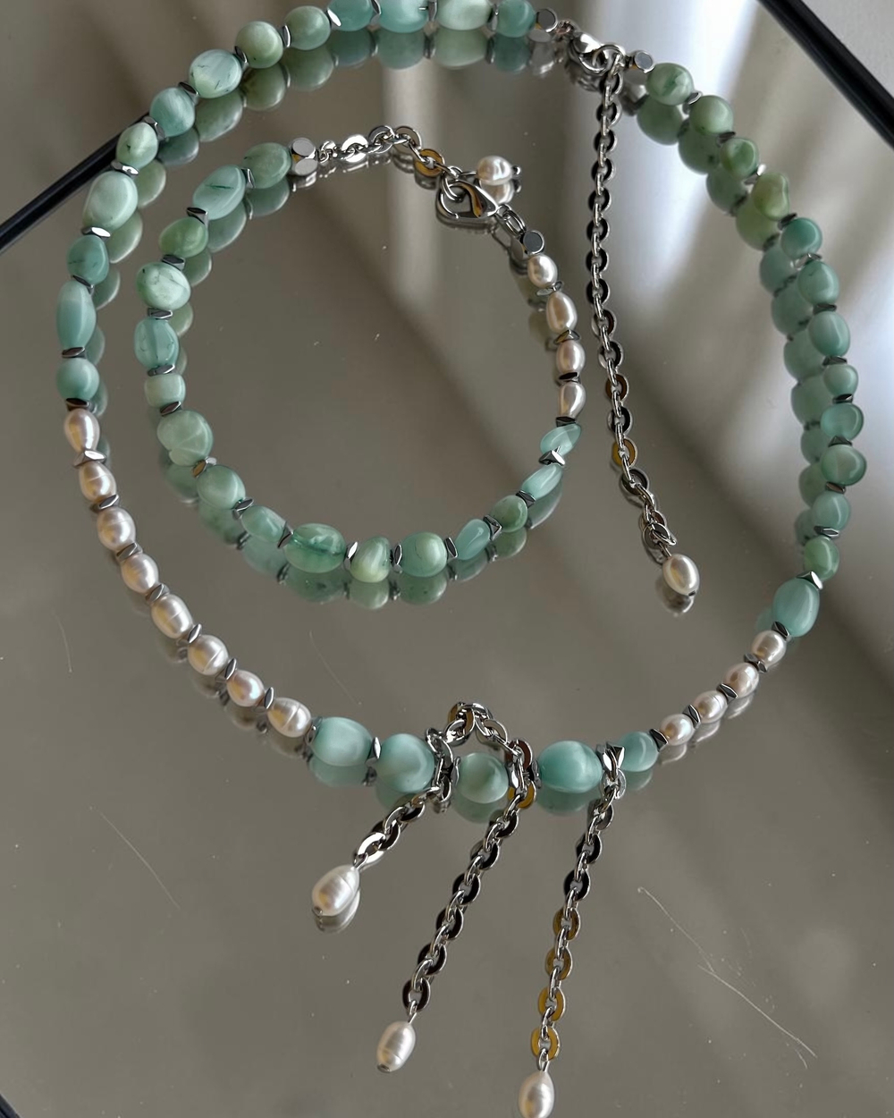 Браслет-обруч. Пектолит и Жемчуг