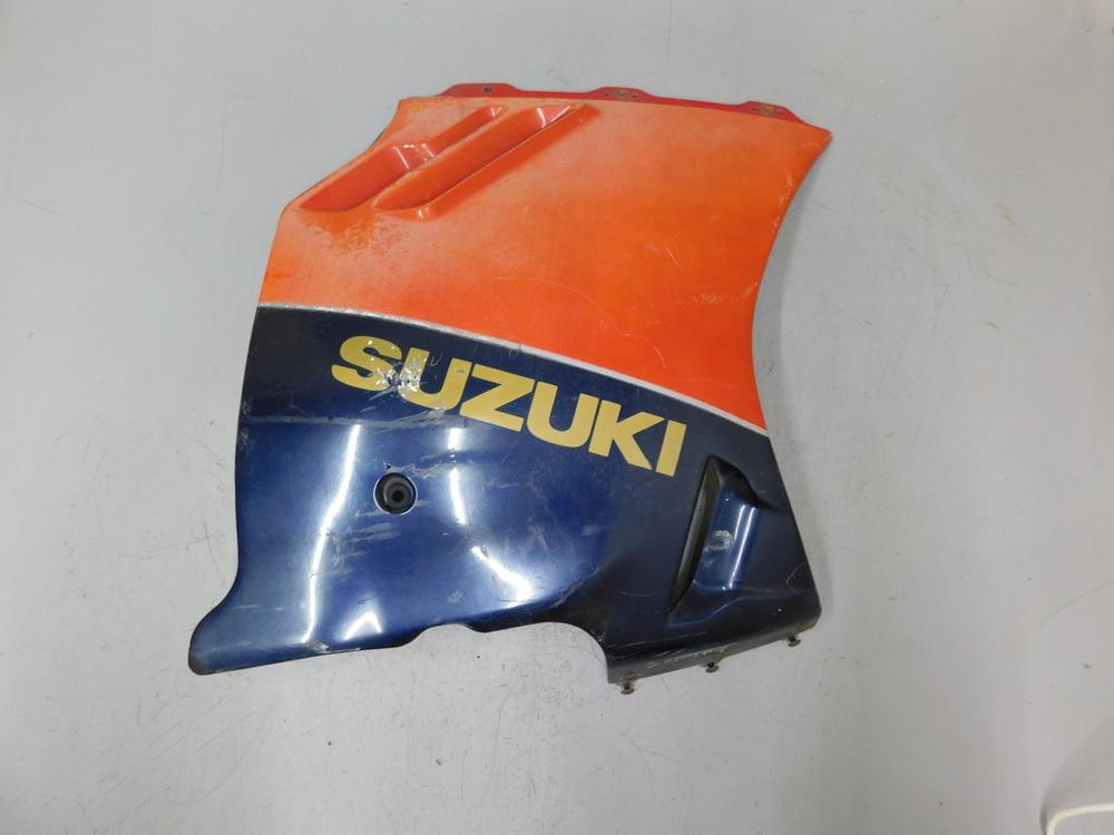 Пластик боковой правый Suzuki GSX 1100 F