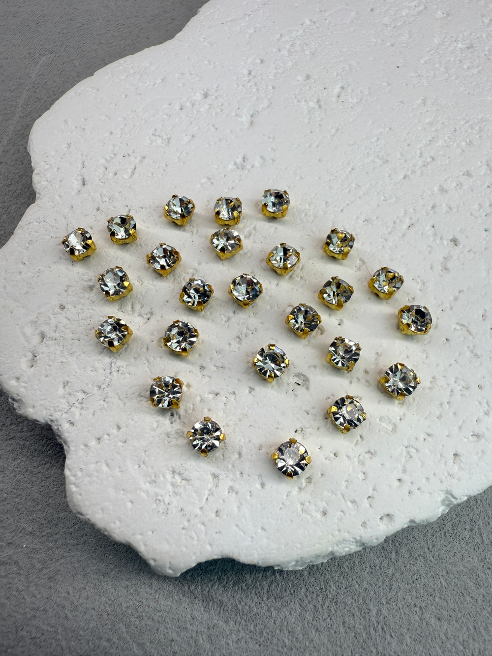 Шатоны 4 мм, Белый кристалл в золоте, 25 шт