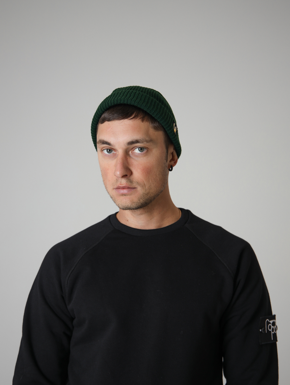 Шапка короткая зеленая Город Горький олень желтый