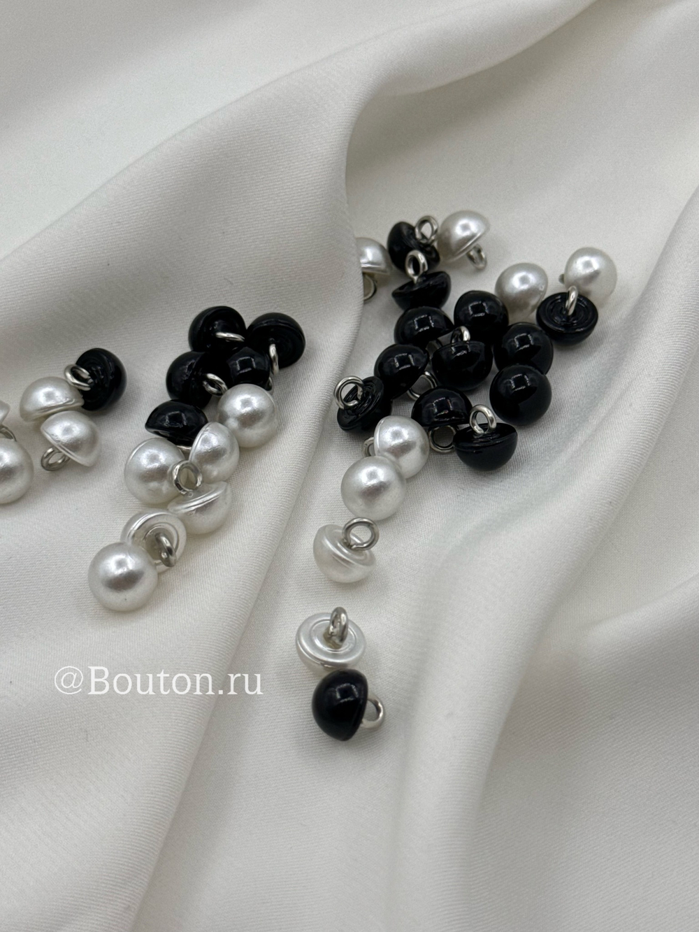 Пуговицы Жемчужные18 черные 8 мм
