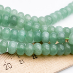 Авантюрин бусины, размер около 8,3*5,5 мм, цена за 15-16 шт (1/4 нити)