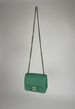Сумка Chanel Chevron Mini Classic Flap Bag