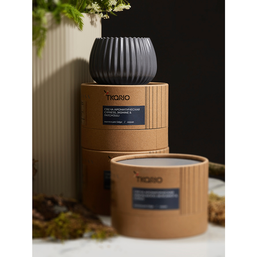 Свеча ароматическая spicy snowflakes из коллекции edge, серый, 30 ч