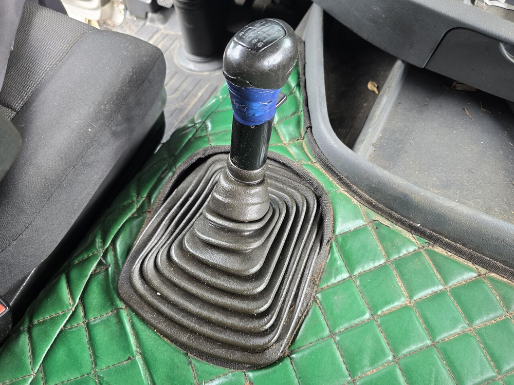 Рычаг (дефект) переключения передач 2018г.