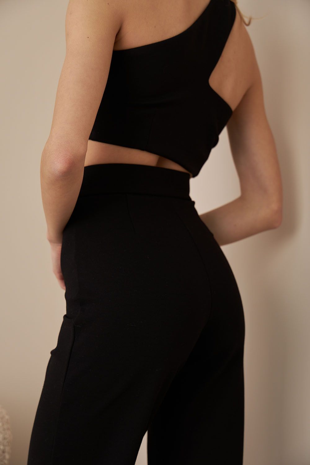 Брюки прямые из джерси черного цвета