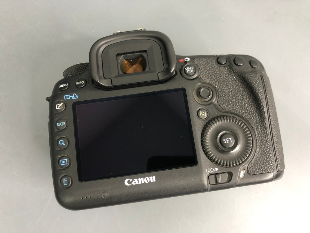 Canon EOS 5D Mark III (13.300 кадров)