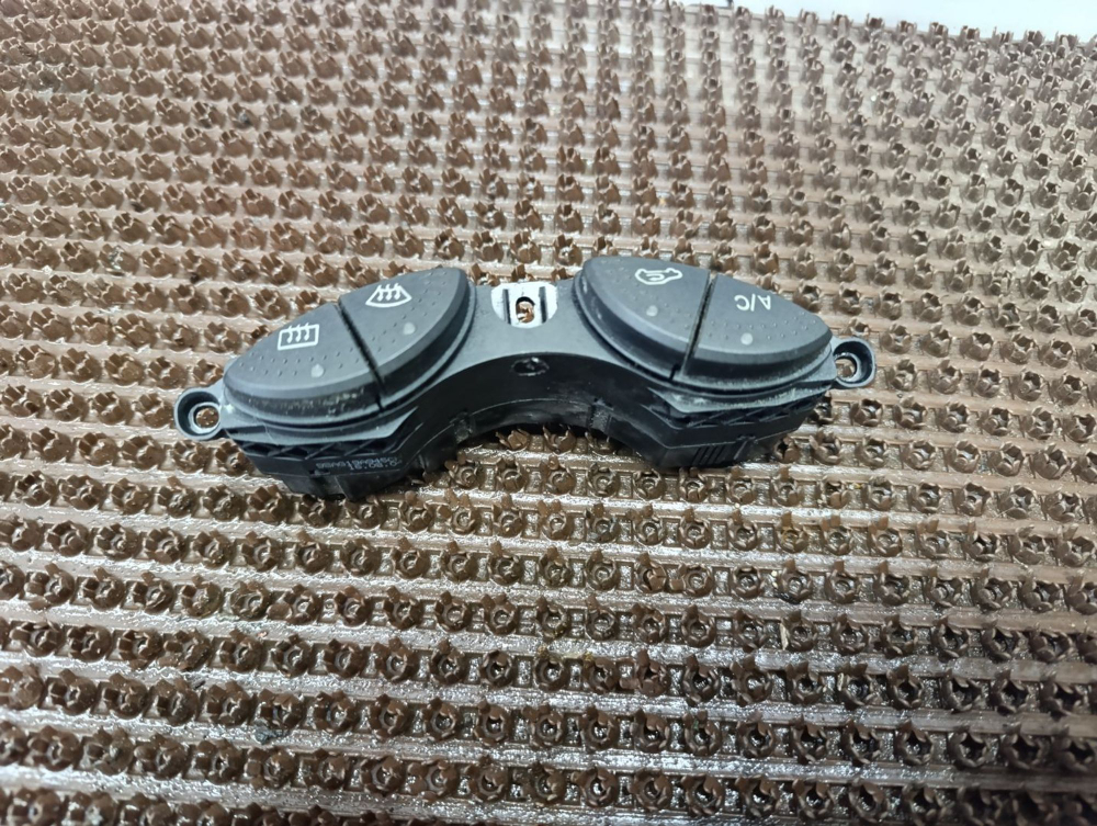 Блок кнопок Ford Focus, I Рестайлинг 2004 с пробегом
