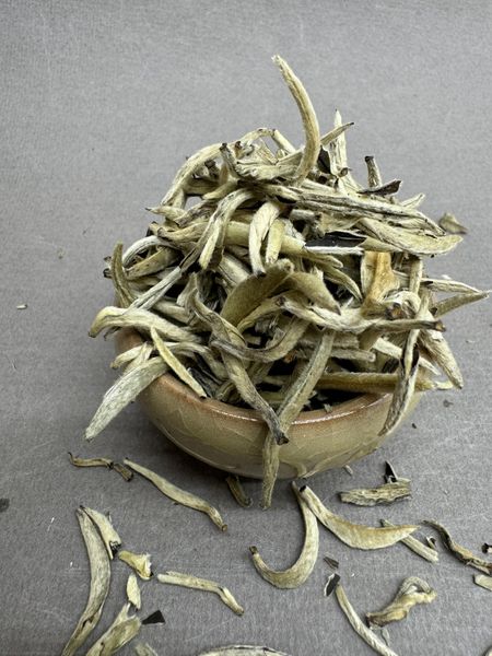 Бай Хао инь чжень из Юньнань