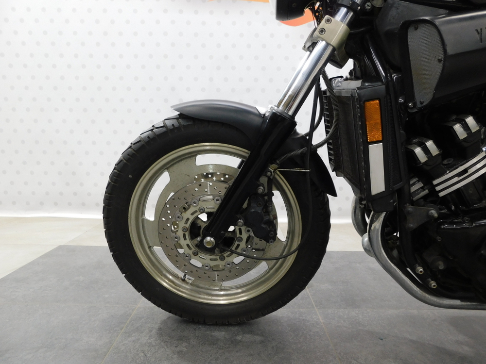 Yamaha V-Max 1200 039101