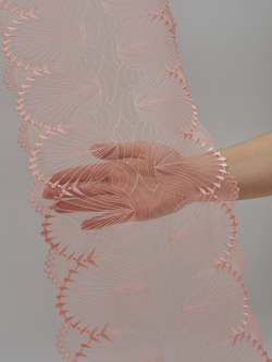 Вышивка на сетке коралловый миндаль неэластичная ширина 24 см