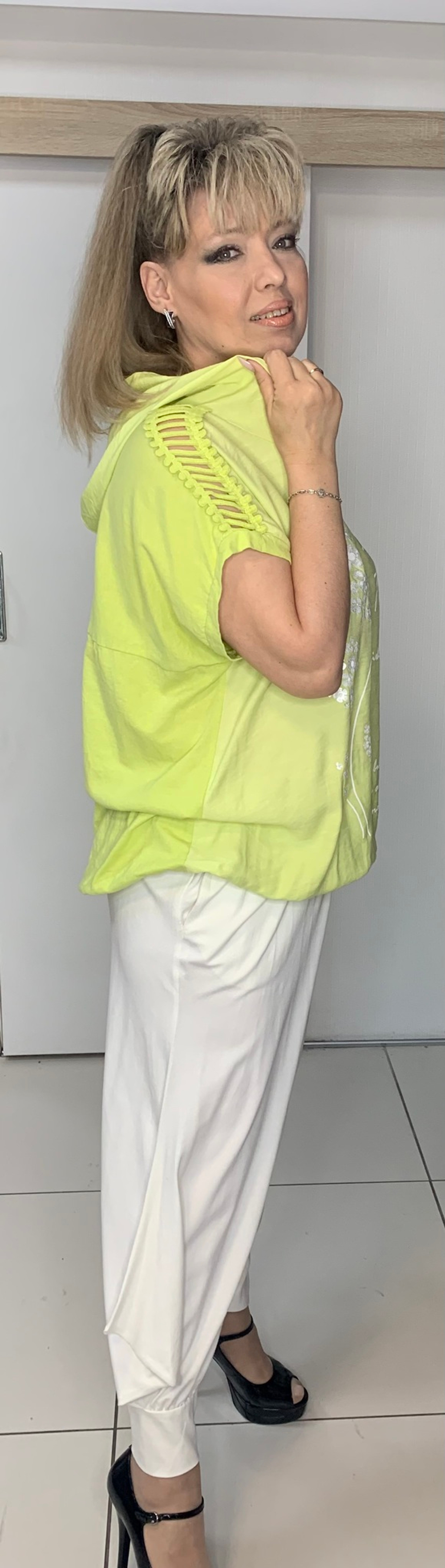 Трикотажные брюки-шаровары на резинке