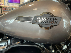 Ultra Limited 114 "Gray Haze" Harley-Davidson 2023