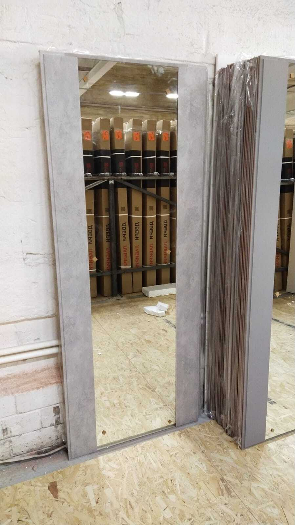 Дверь Входная Лабиринт STORM С зеркалом Максимум Бетон светлый